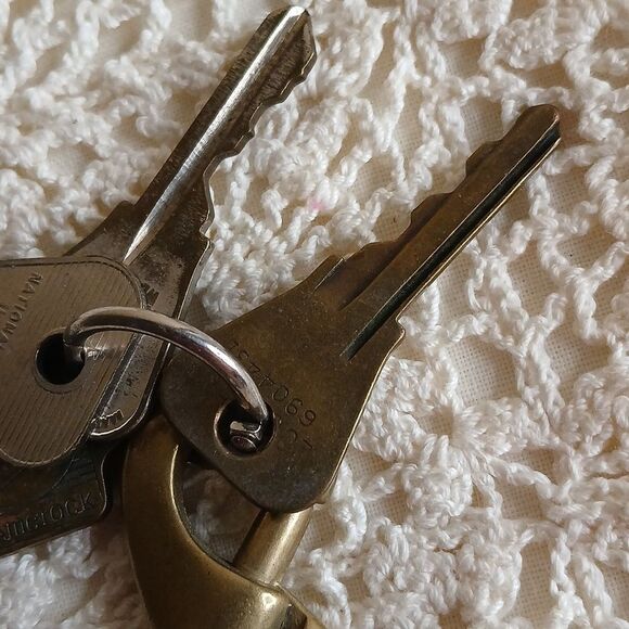 Vintage 3" Solid Brass Heavy Swivel Lobster Hook Spring Clasp with KEYS - Picture 8 of 11